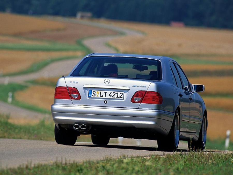  Mercedes-Benz E50 AMG (Bm.210.072) 1996 года  (фото 6 из 8)